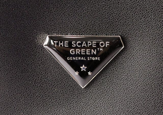 宝島社スケープ オブ グリーン黒バッグ付録レビューブランドロゴプレート
