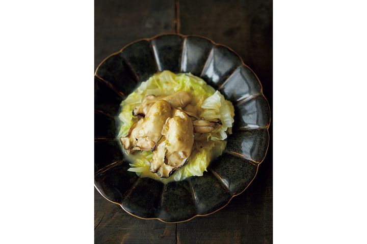 牡蠣と白菜のワインバター蒸し