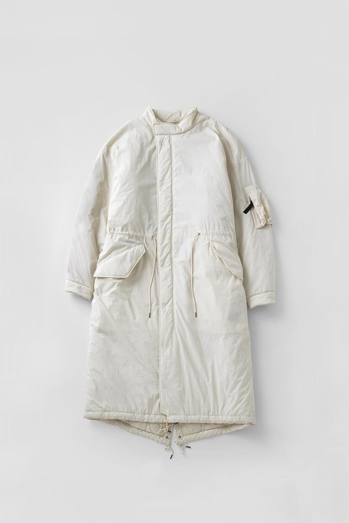 画像: 別注M-48コート ¥81,400／77circa × WILD THINGS × Ray BEAMS（ビームス ウィメン 原宿） photograph：梶田麻矢（e7） 出典：www.beams.co.jp