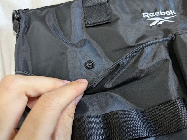 フロントポケット