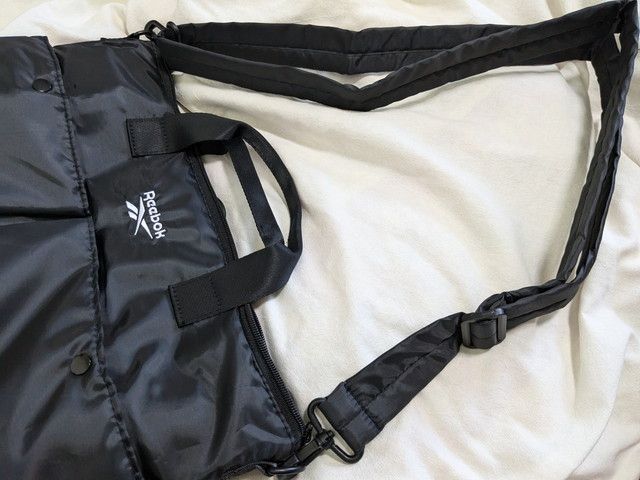 ショルダーストラップ