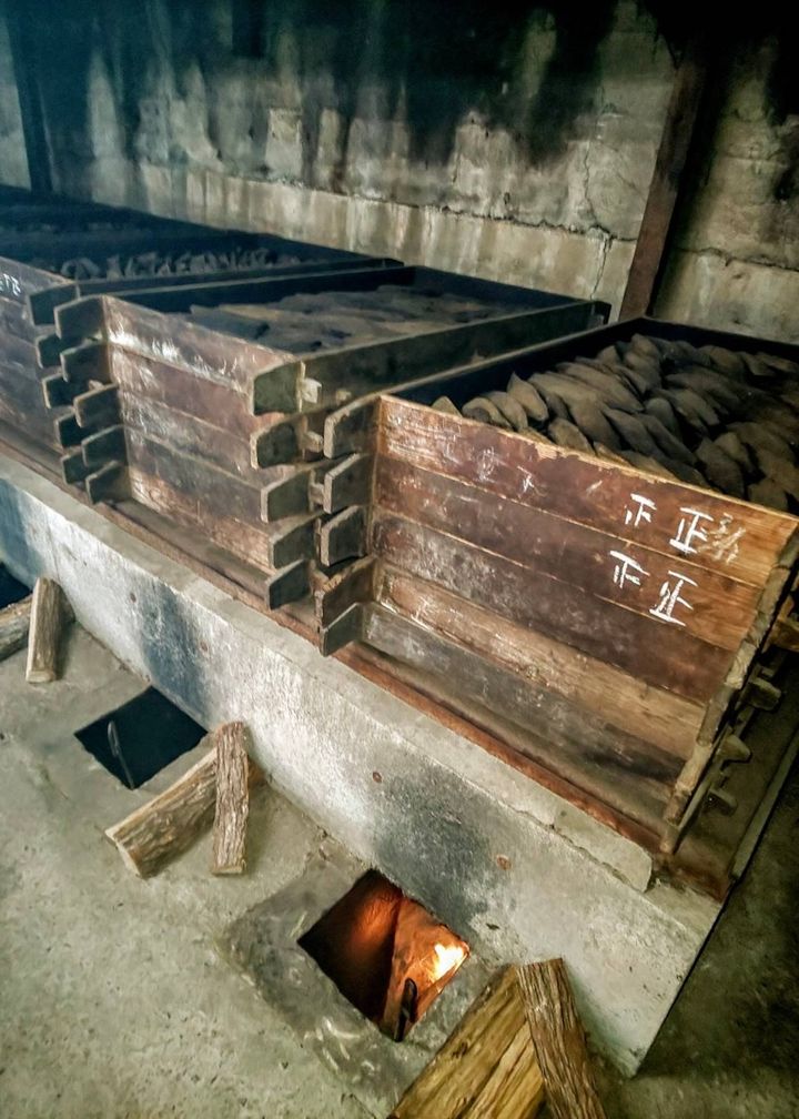 手火山製法で作られる鰹節