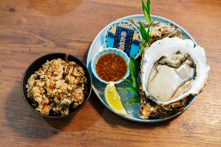 牡蠣ごはんやフライや佃煮