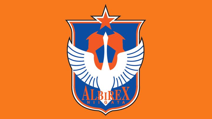 アルビレックス新潟、新ユニフォームを発表！「象徴ストライプ」が10年ぶりに復活