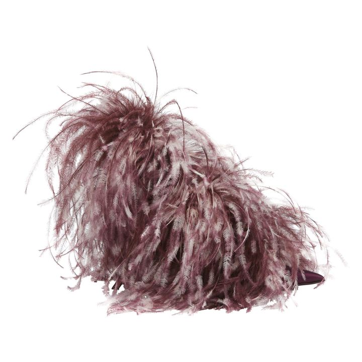 シューズ ヒール10.5cm ￥352,000／FERRAGAMO （フェラガモ・ジャパン）