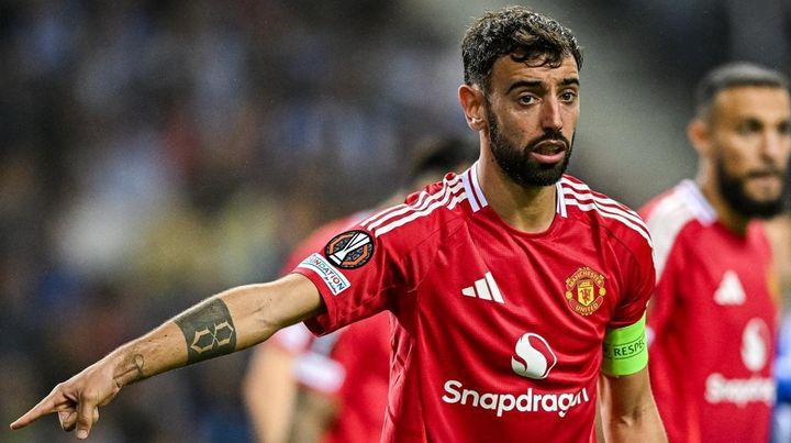 世界的スター、飛行機で気絶した乗客の窮地を救って称賛される「誰か助けてください！！」