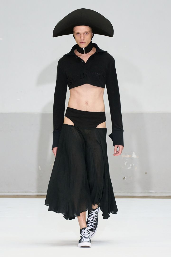 デュラン ランティンク 2025年春夏コレクションより。