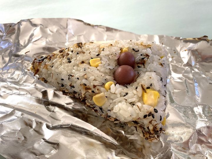 出会ったらラッキー！食べられたら幸せ！大阪名物もちもちおこわ「とん蝶」【旅するデザイナーがおすすめするお土産たち！】