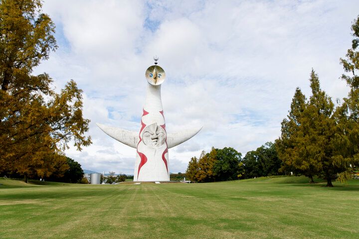 大阪・万博記念公園にある「ノイカフェ 万博入口前店」で名物の焼きたてカステラを♪