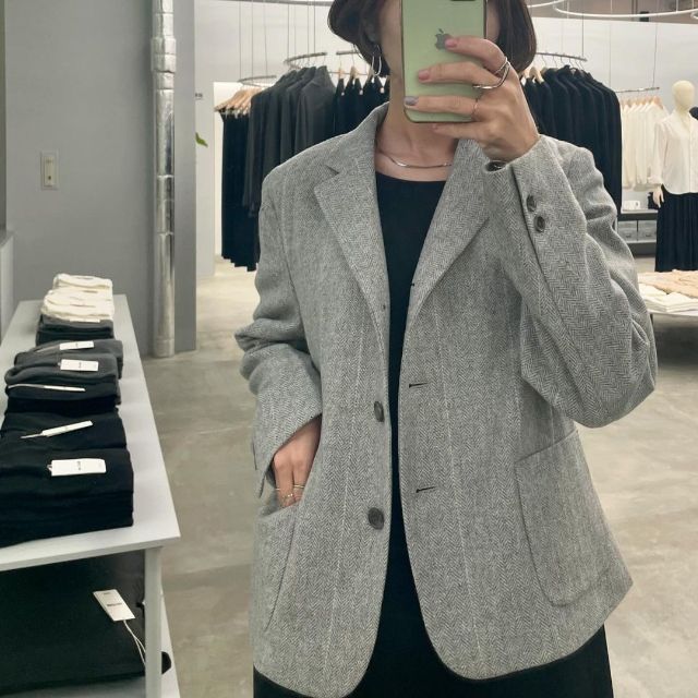 ウール混ジャケットを着たコーデ