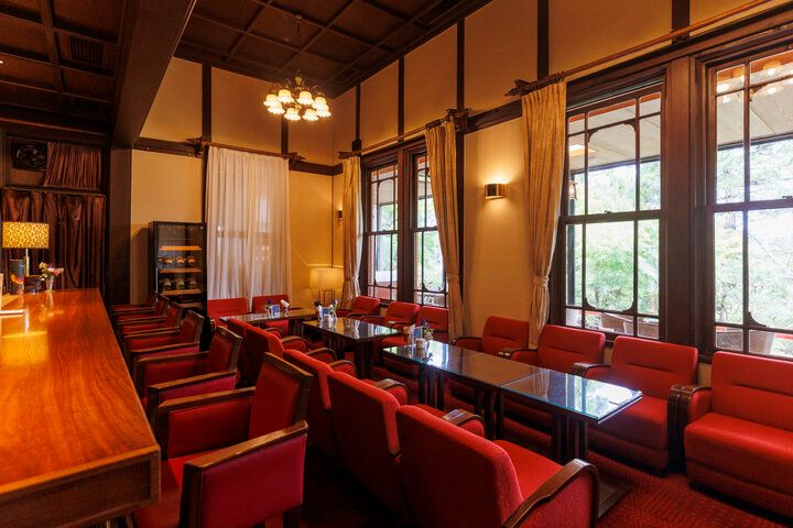 多くの著名人を魅了してきた憧れの「奈良ホテル」で、優雅なティータイムや奈良名物の茶がゆを