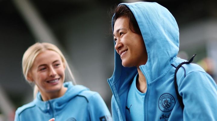 日本の菓子で仲良し！？なでしこ守護神、海外選手に差し入れた『日本製お菓子』とは