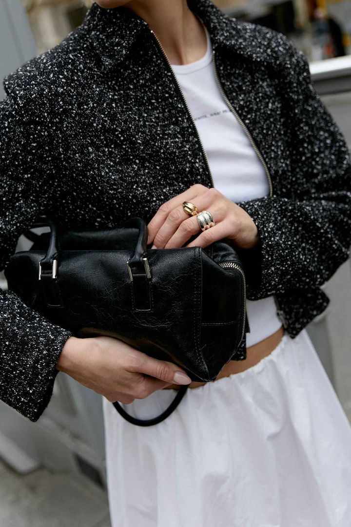 画像2: 抜け感のあるフェミニンスタイル