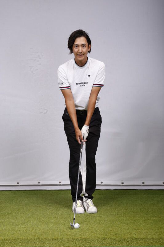 きれいなアドレスをとるコツは？プロのスイングを参考に解説