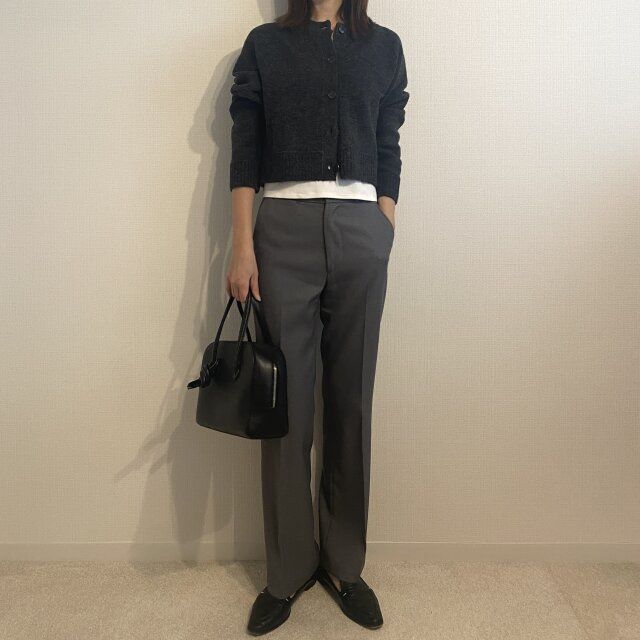 GU パフィータッチクルーネックショートカーディガン ワントーン合わせ