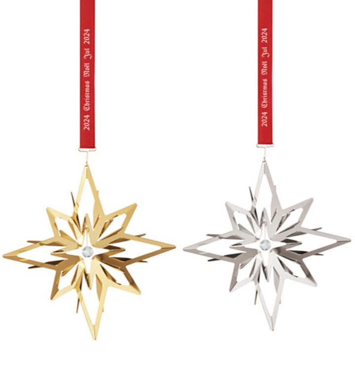 2024 クリスマスモビール。左から、ステンレススチール、18KTゴールドメッキ、ステンレススチール、パラジウムメッキ 各￥7,000