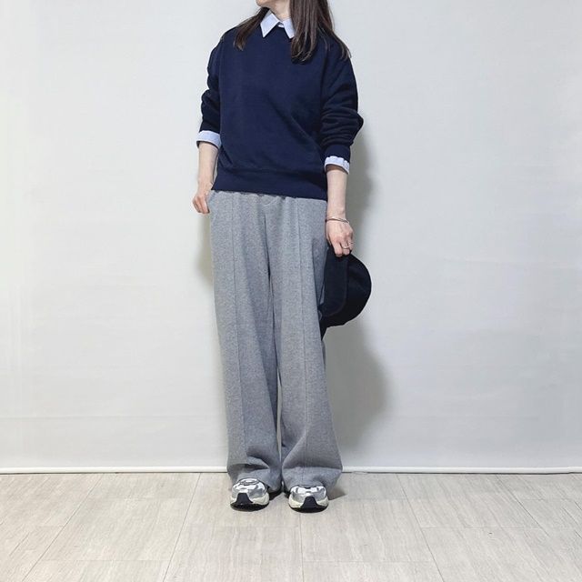 スウェットシャツ×UNIQLOのグレーの「ブラッシュドジャージーワイドパンツ」