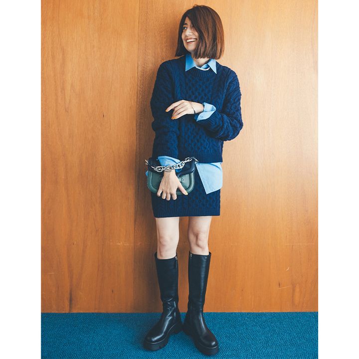 ニットのセットアップで上品ミニスカコーデ