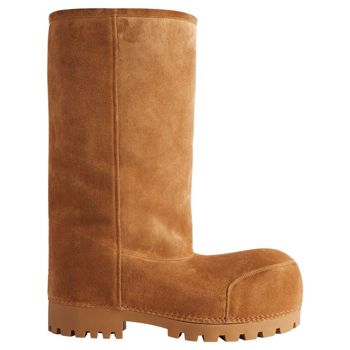 ブーツ ヒール 4cm（実寸）￥264,000／BALENCIAGA（バレンシアガ クライアントサービス）