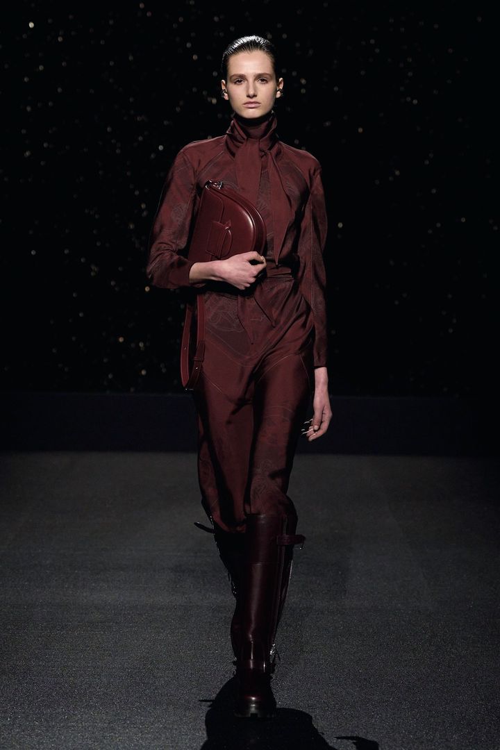 エルメス 2024-25年秋冬コレクション Photo_ Gorunway.com