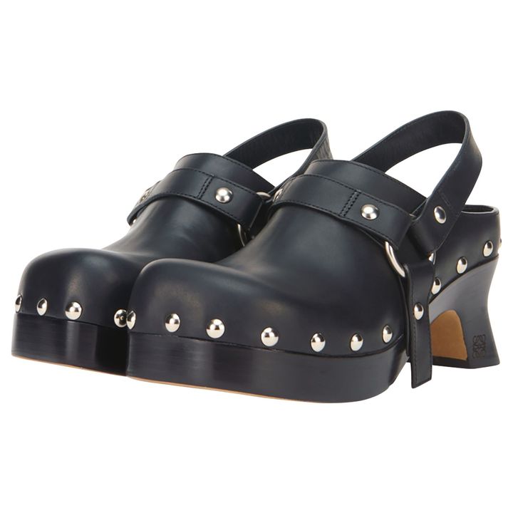 シューズ ヒー ル 7cm ￥246,400（予定価格）／LOEWE（ロエベ ジャパン クライアントサービス）