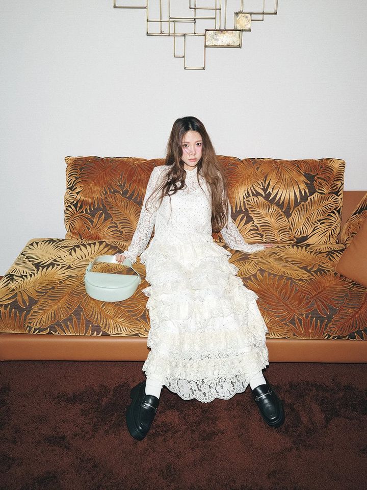 ミチ、レースワンピース