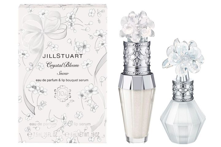 クリスタルブルーム スノー オードパルファン & リップブーケ セラム ￥5,500（11月15日より限定発売） ※セット内容／クリスタルブルーム スノー オードパルファン 7.5ml、クリスタルブルーム リップブーケ セラムex 110
