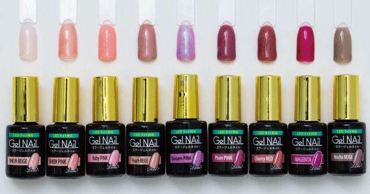 Seria（セリア）のジェルネイルのラメ入りピンク、ベージュ系カラー