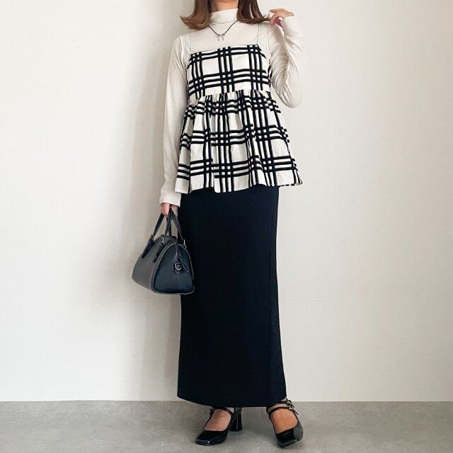ビスチェとタイトスカートコーデ