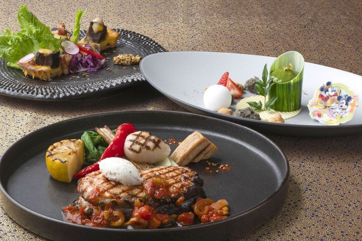 ディズニーアンバサダーホテル 「エンパイア・グリル」 イヤーエンド＆ニューイヤー エンパイア・グリル・ディナー 13,300 円