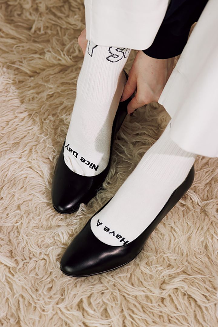 秋のオシャレは足元から。今すぐマネしたい靴×ソックスの組み合わせ12選