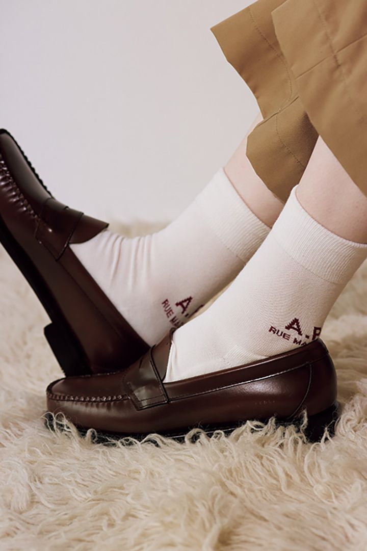 秋のオシャレは足元から。今すぐマネしたい靴×ソックスの組み合わせ12選