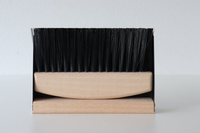 スタンダードプロダクツ ミニ卓上用ちりとりほうきセット デザイン