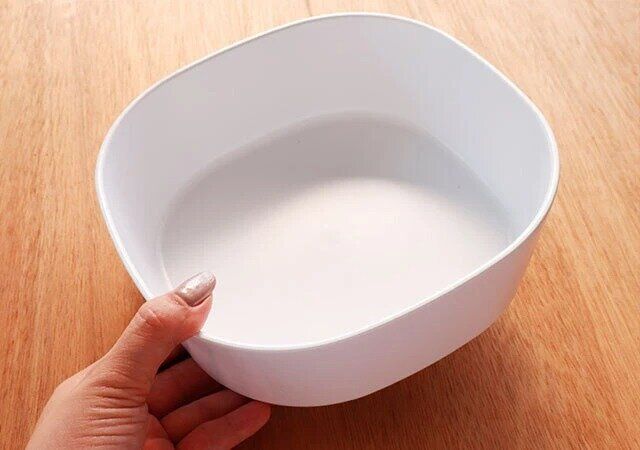 ダイソーの湯おけ（バス用、マグネット）1