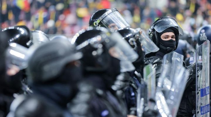 前代未聞！政治的問題を抱える国同士の代表戦が打ち切り…代表選手がプレー拒否