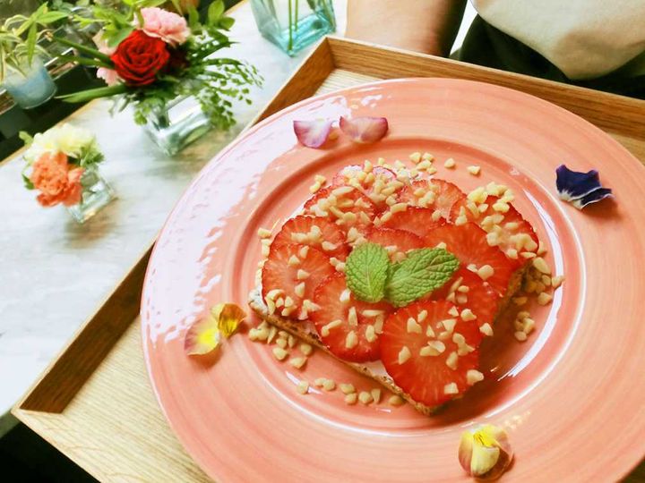 「季節のフルーツオープンサンド」561円