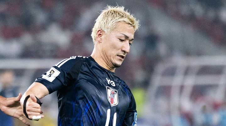 27歳日本代表FWのイメチェンに日本のファンがザワつく！？『今更』と英紙指摘