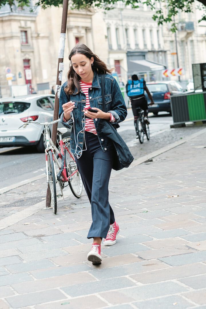 デニムのシンプルコーデがやっぱり人気！【海外のおしゃれさんの一週間コーデ】