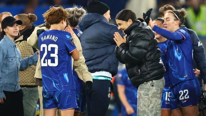 20歳の日本人女子選手、世界的スター選手が『お辞儀』で祝福！海外紙も絶賛