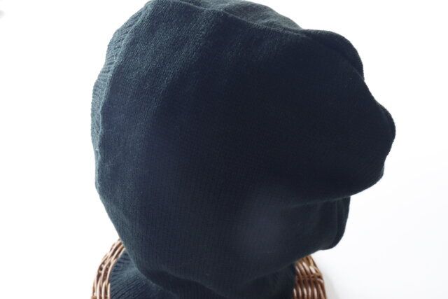 ダイソー ニットバラクラバ帽子（フード） 背面