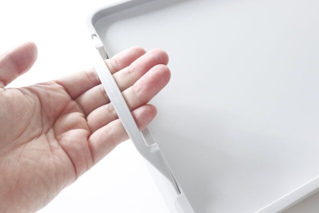 ダイソー 蓋付きスクエア収納ボックス 取手付 取っ手