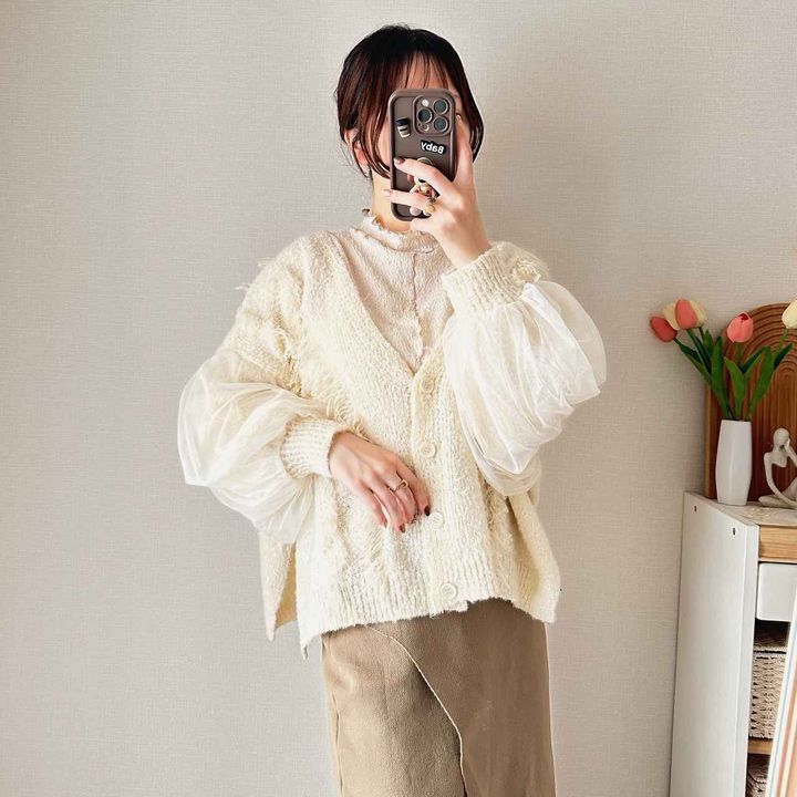 画像: サイドスリット入り