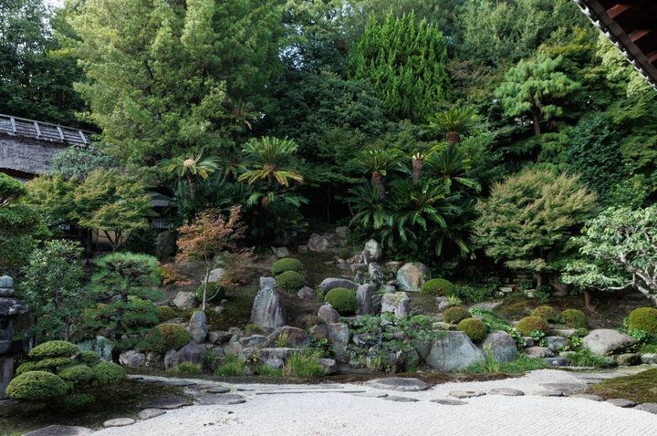 尾道の坂に立つ国宝の寺・浄土寺で、「しあわせ守り」作り体験＆拝観