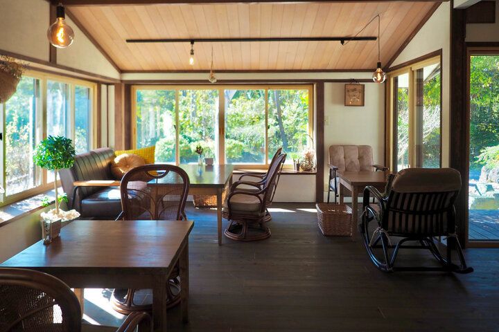 ヨーロッパの運河みたいな水辺の隠れ家でゆったりランチ♪ 軽井沢「うめの木カフェ」オープン