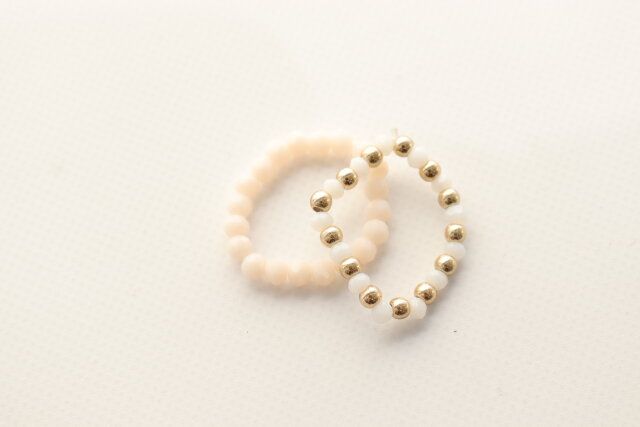 ダイソー ビーズリング（2本） ホワイト系