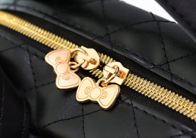 ハローキティ エンジェル キルトバニティポーチ ファスナー