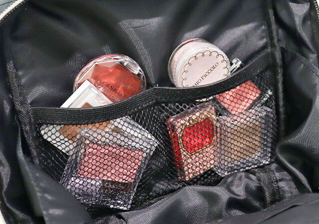 ハローキティ エンジェル キルトバニティポーチ メッシュポケット