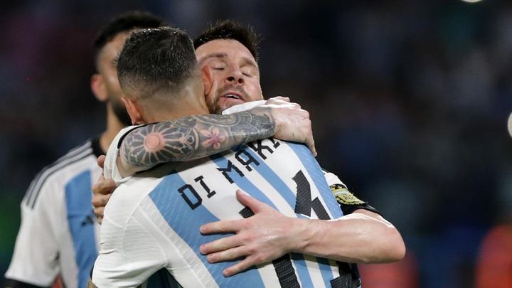 神メッシとロナウド、どっちがすごい！2人とプレーしたスターが答える「史上最高の両者だが…」