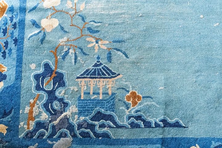 敷かれているのは、中国の秦王朝の様子を描いたという江戸時代のじゅうたん