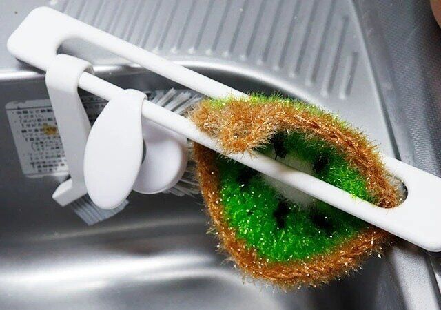 ダイソー キッチンシンクの省スペース収納バー（落ち落ちV）